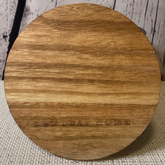 🆕 Red Leaf Home Island Reef Candle - Picture 3 of 9